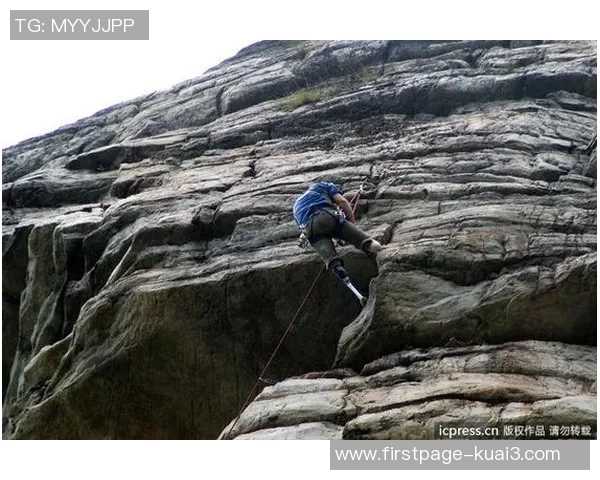对话黄军：探索攀岩生涯背后的坚持与梦想